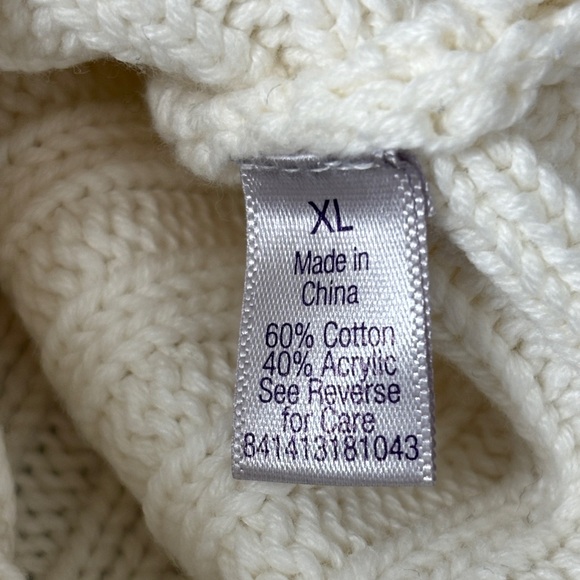 Jennifer Lopez Cream Ribbed Sweater - Picture 7 of 8